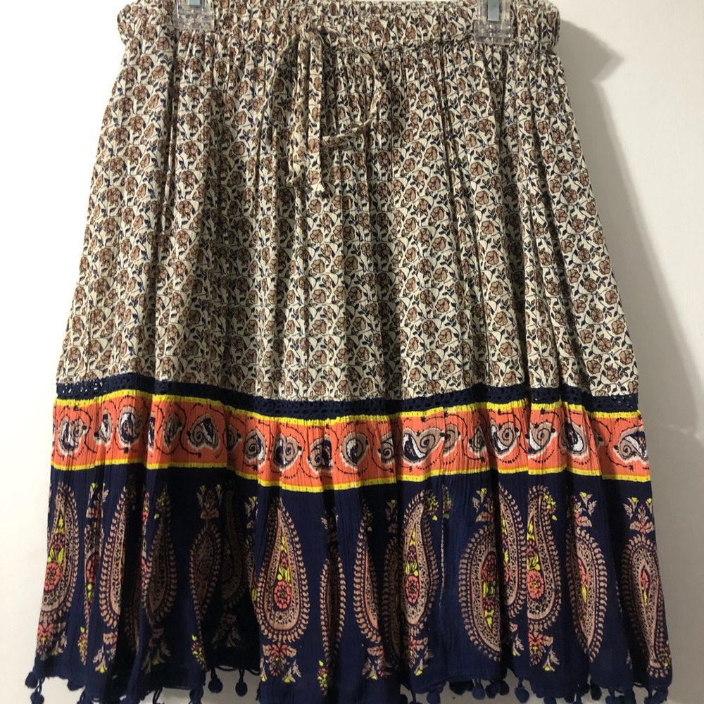 Flower pattern skirt